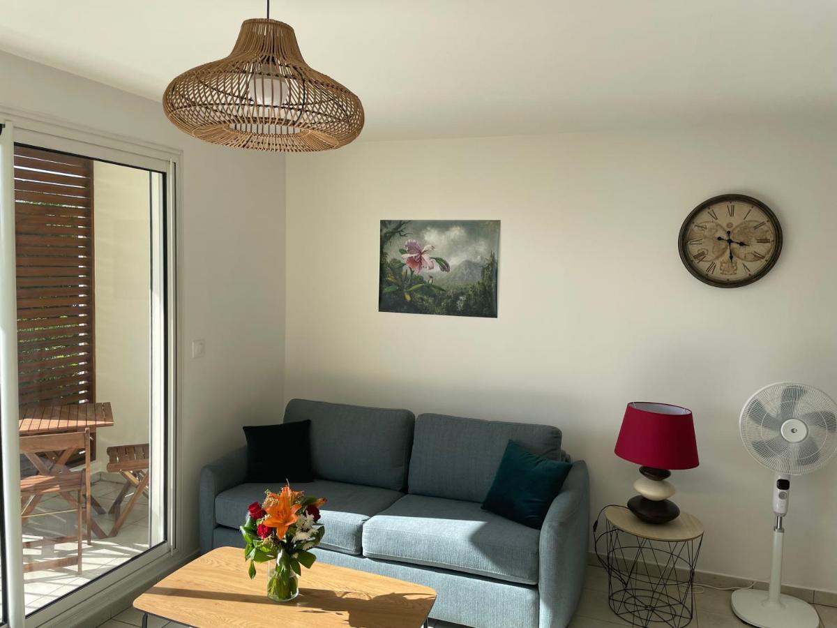 Appartement Lumineux Renove A Neuf Saint Pierre Exterior foto